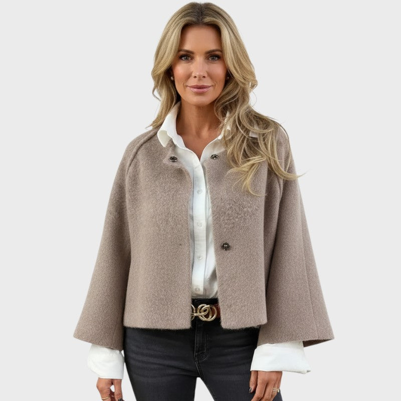 Lena - Elegant kort uldjakke med rund halsudskæring