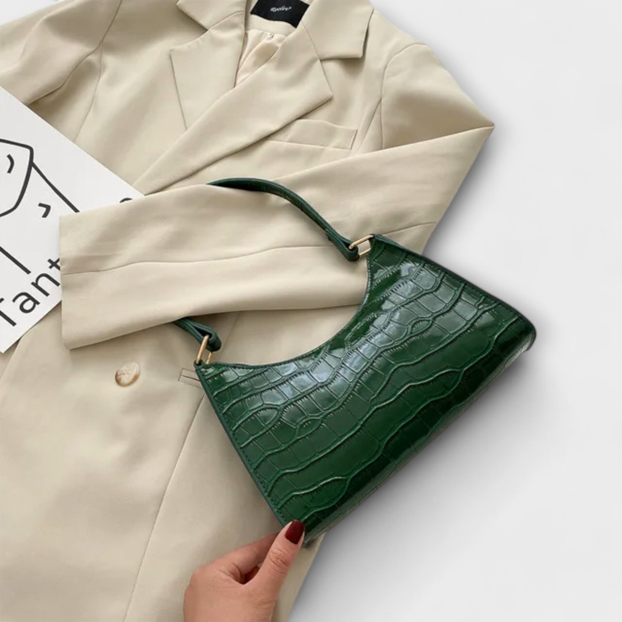 Lora. - Skinnende Lædertaske