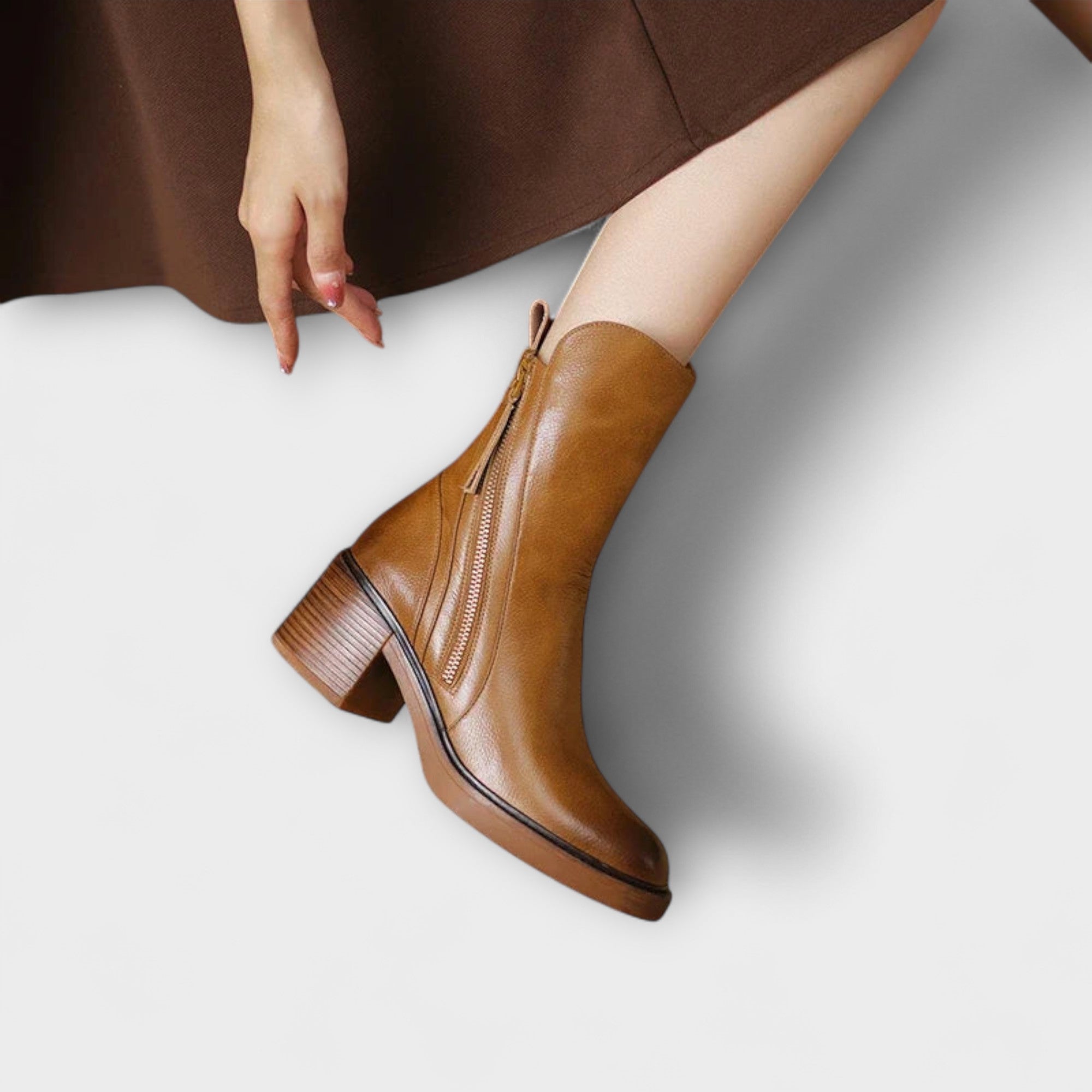 Milana – Læderstøvler til Kvinder med Mellemhøj Hæl