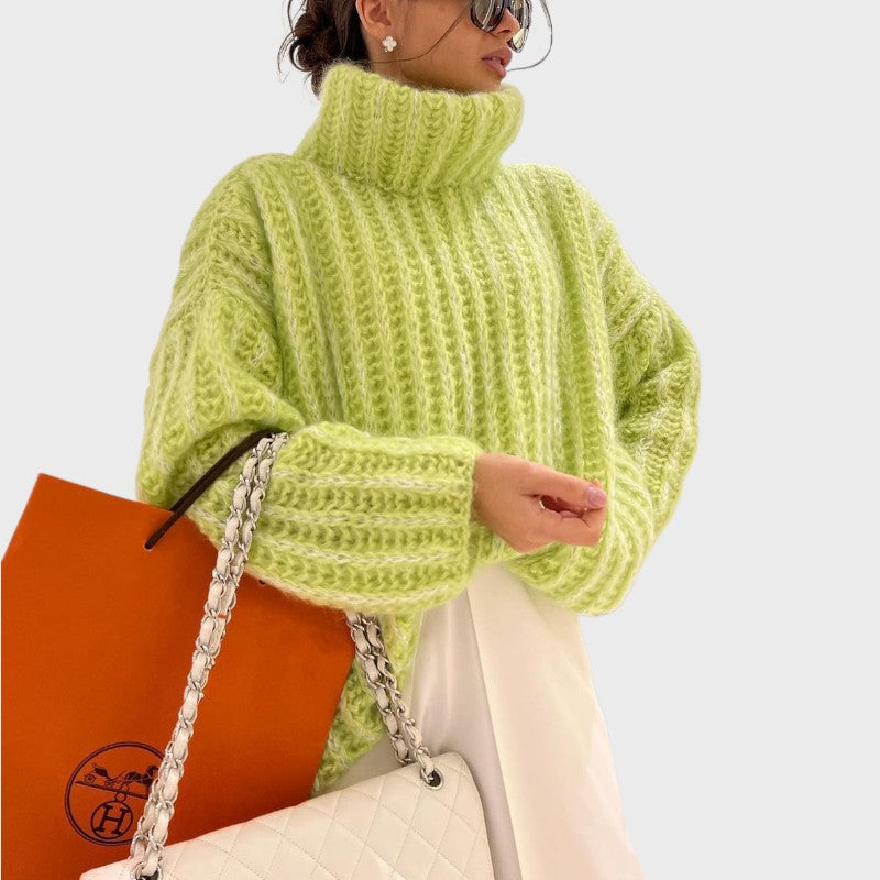 Paulina – Oversize Blød Striktrøje med Høj Krave