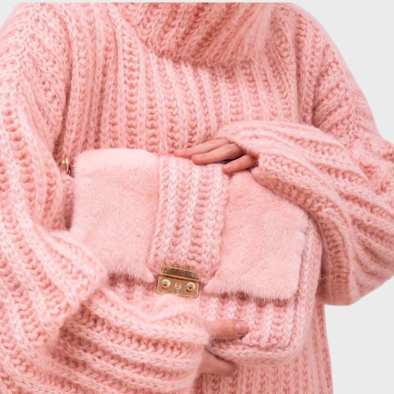 Paulina – Oversize Blød Striktrøje med Høj Krave